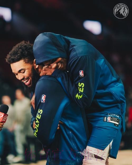 爱德华兹35+6+3+4，三节打卡造NBA神迹，森林狼26分血洗奇才